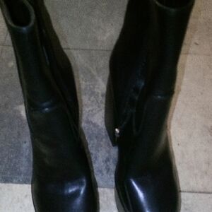 Elegant Black Women's Boots